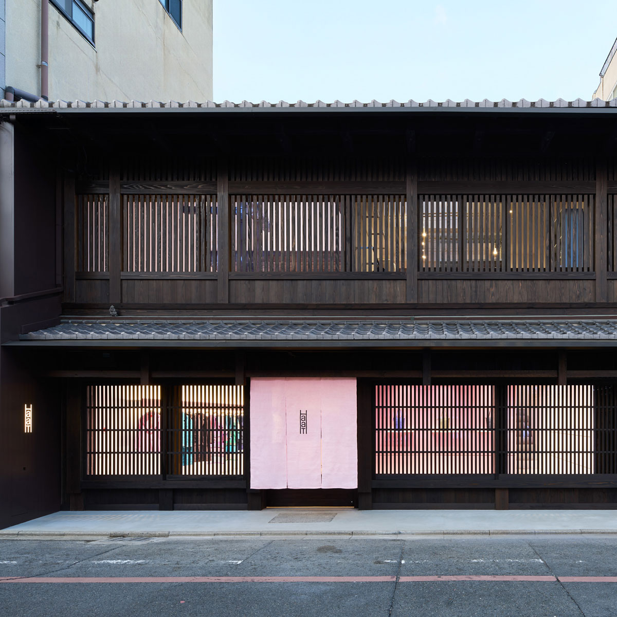 WORKS | 吉岡徳仁デザイン事務所 - TOKUJIN YOSHIOKA